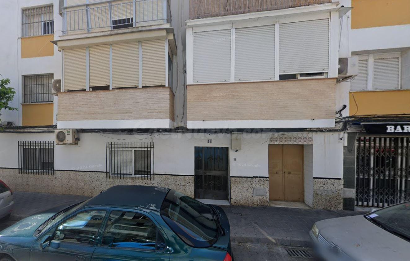 Se vende piso OKUPADO en Calle Juan Sebastian Elcano Nº 14 Dos Hermanas (Sevilla)