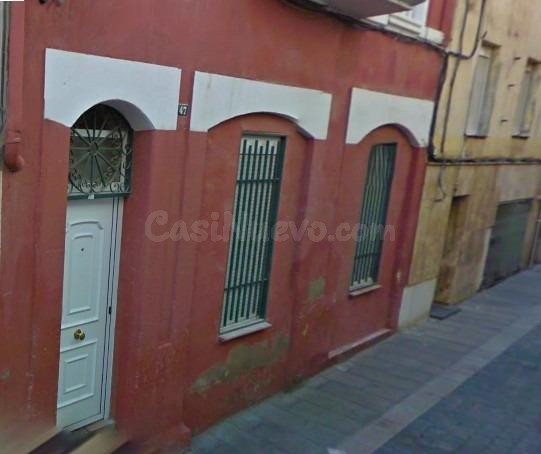 Se vende piso OKUPA en Calle del Mig 47 de Constantí (Tarragona).