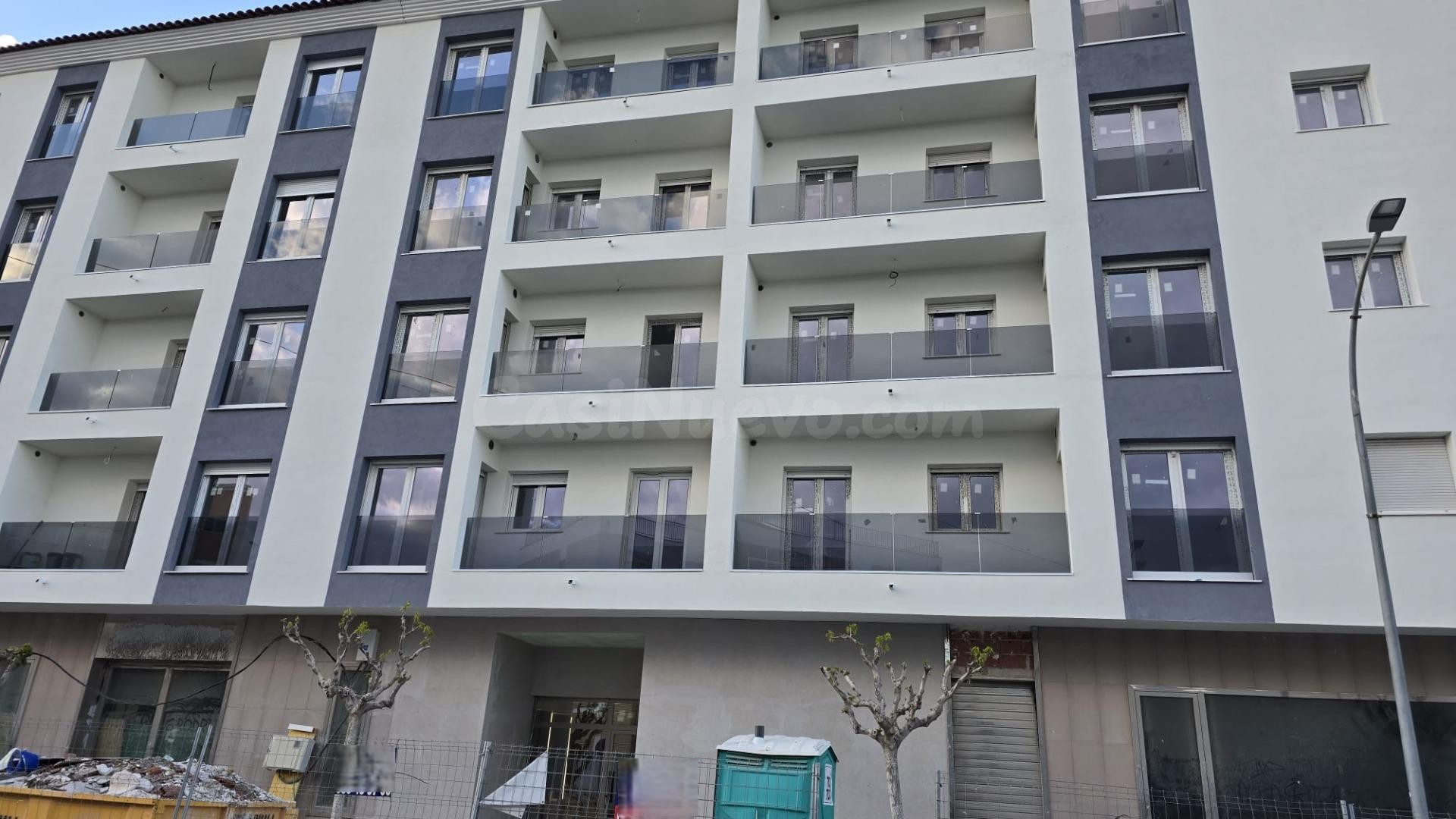 Espectacular piso a estrenar con 2 habitaciones, 2 baños y balcón.