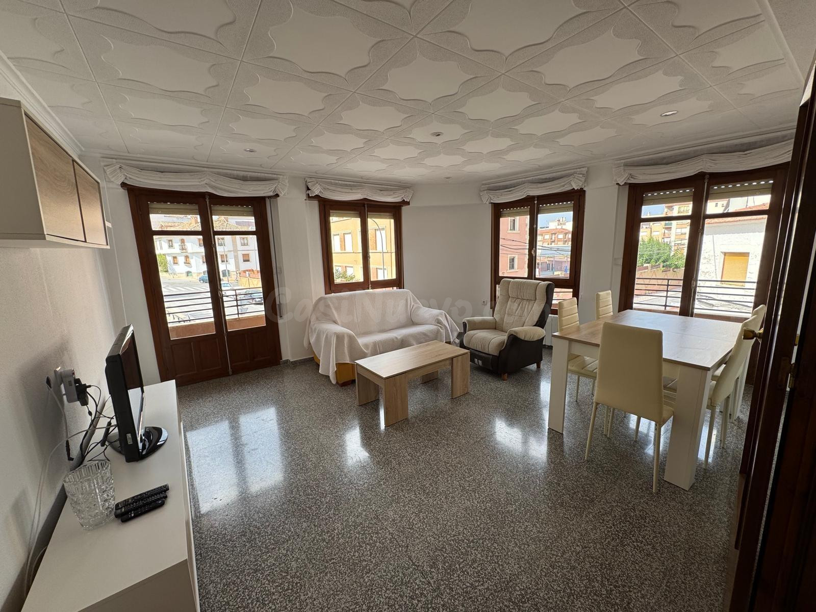Amplio y Luminoso Piso en el Corazón de Castalla por €175,000