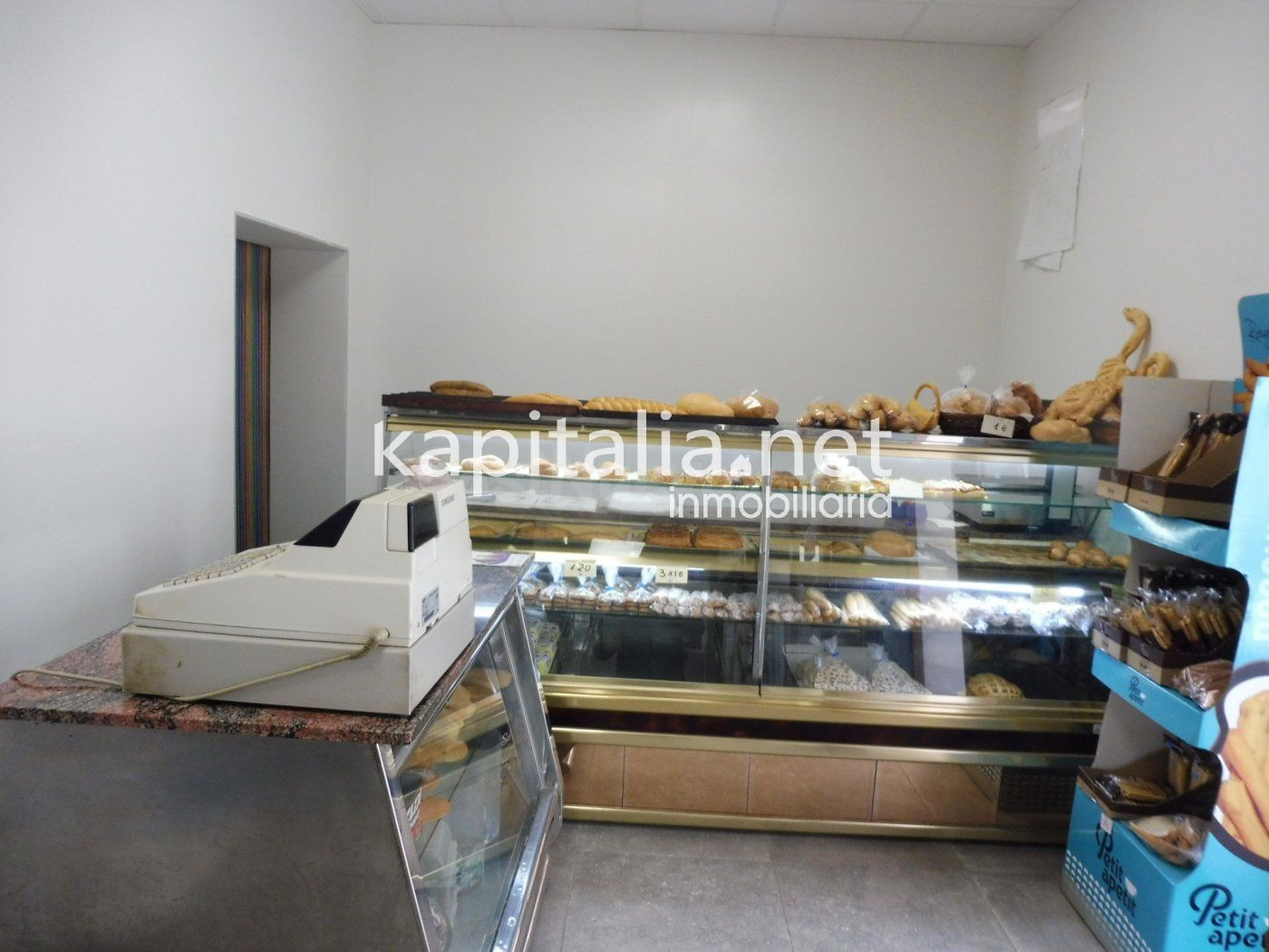 Local comercial en venta o alquiler en Ontinyent, zona calle mayor.
