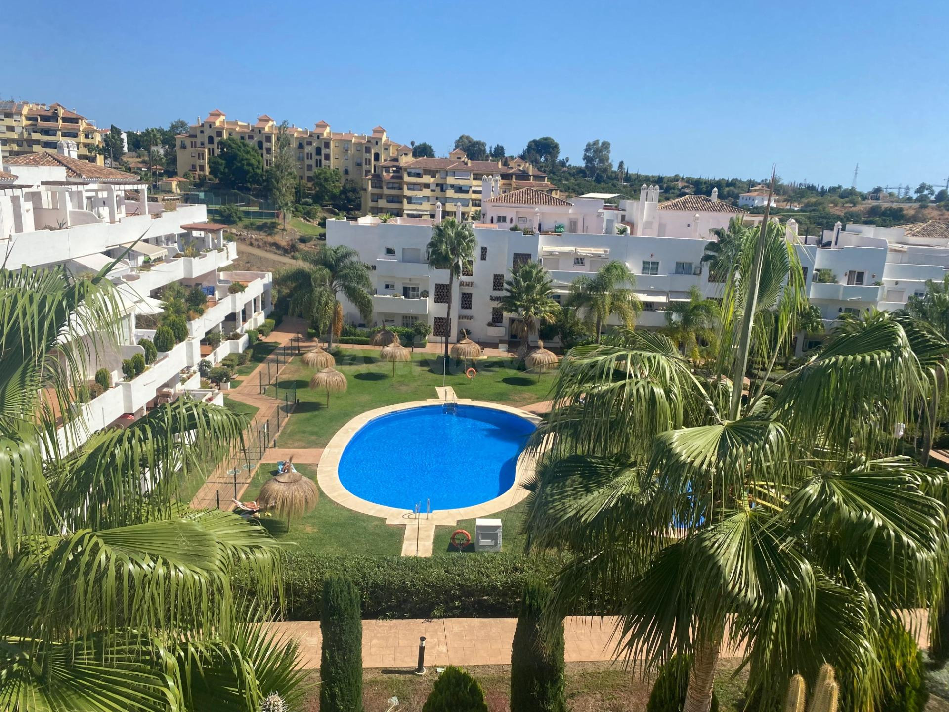 ESPECTACULAR ÁTICO DÚPLEX EXCLUSIVO DE 3 DORMITORIOS · 150 M2 DE TERRAZAS · 2 PLAZAS DE APARCAMIENTO | CABANILLAS REAL ESTATE