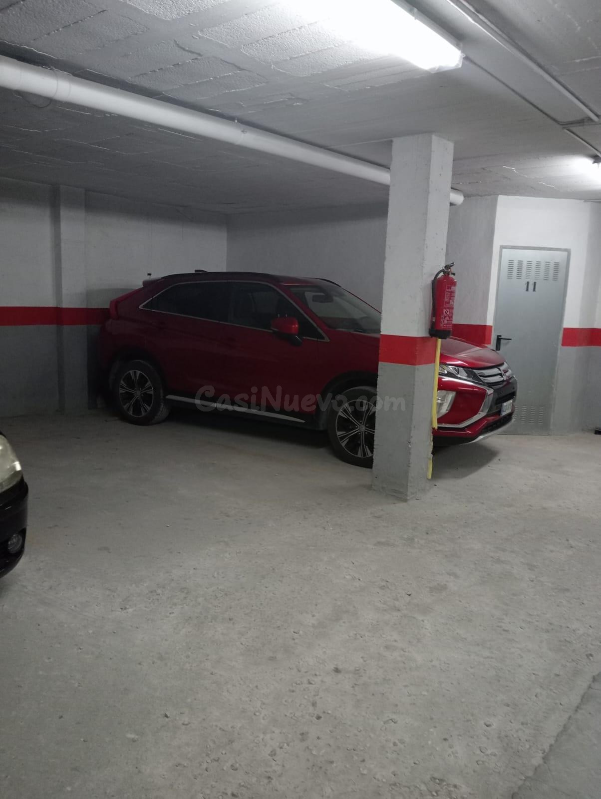 SE VENDE GARAJE CON TRASTERO / ZONA ALTOZANO /