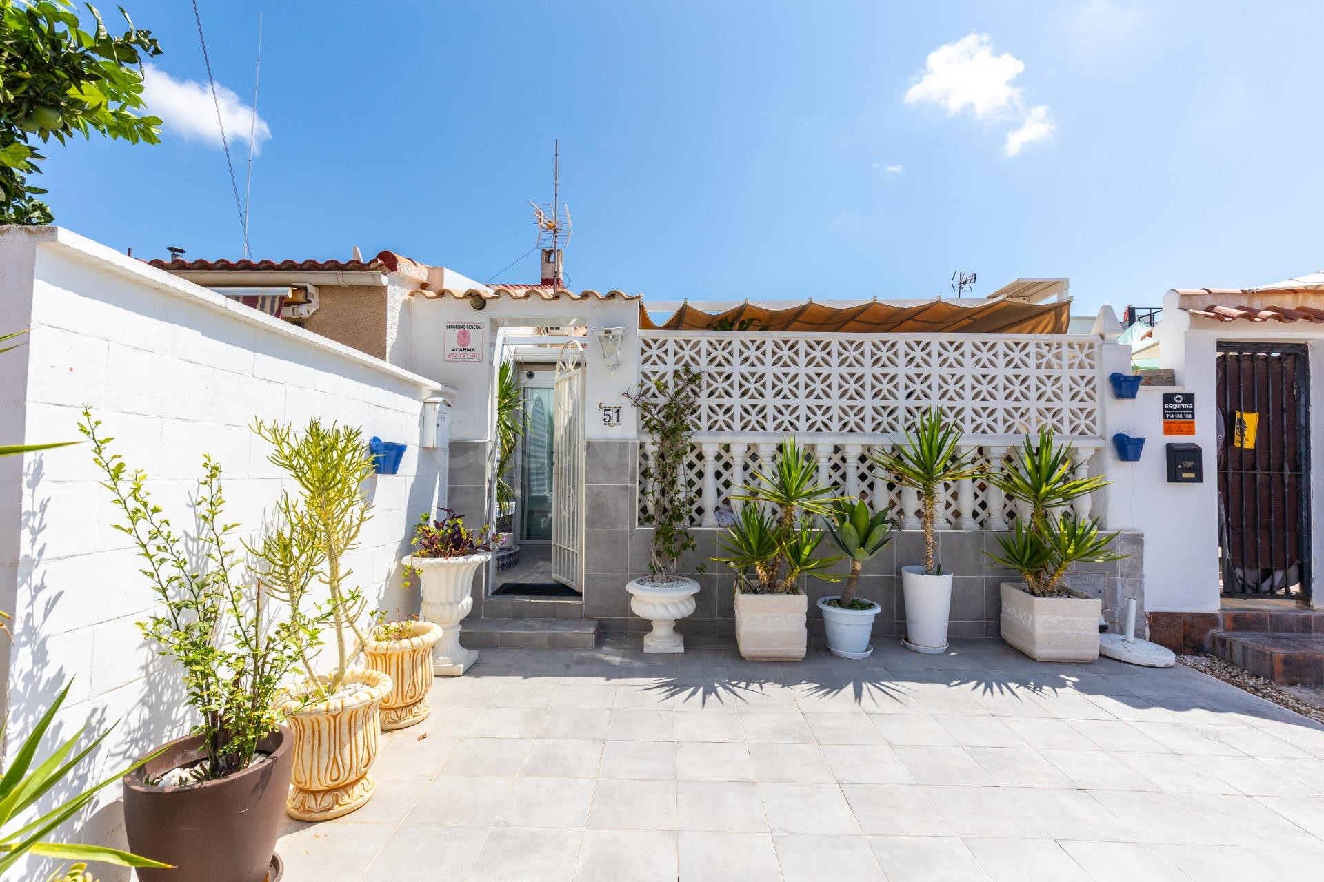 Espectacular Bungalow Reformado en Torreta III con Piscina Comunitaria