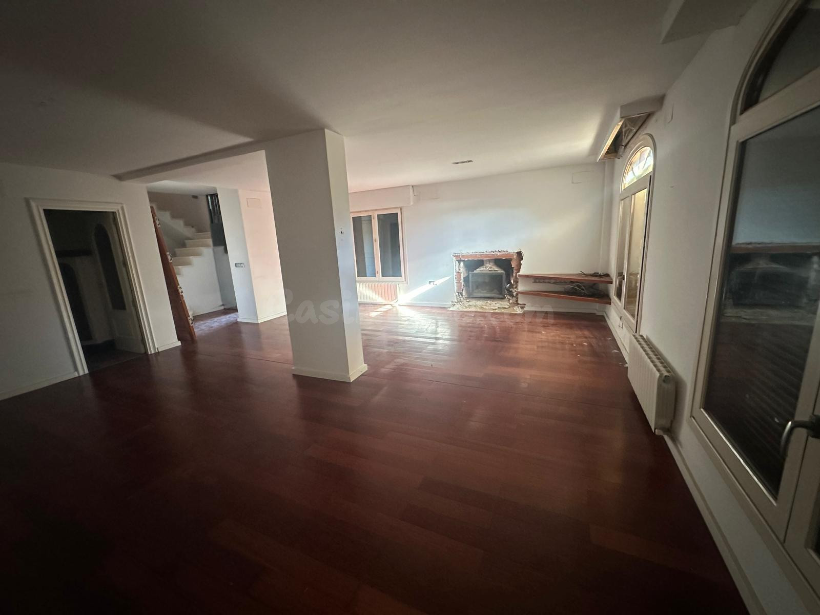 Chalet independiente con piscina y gran parcela en El Campello