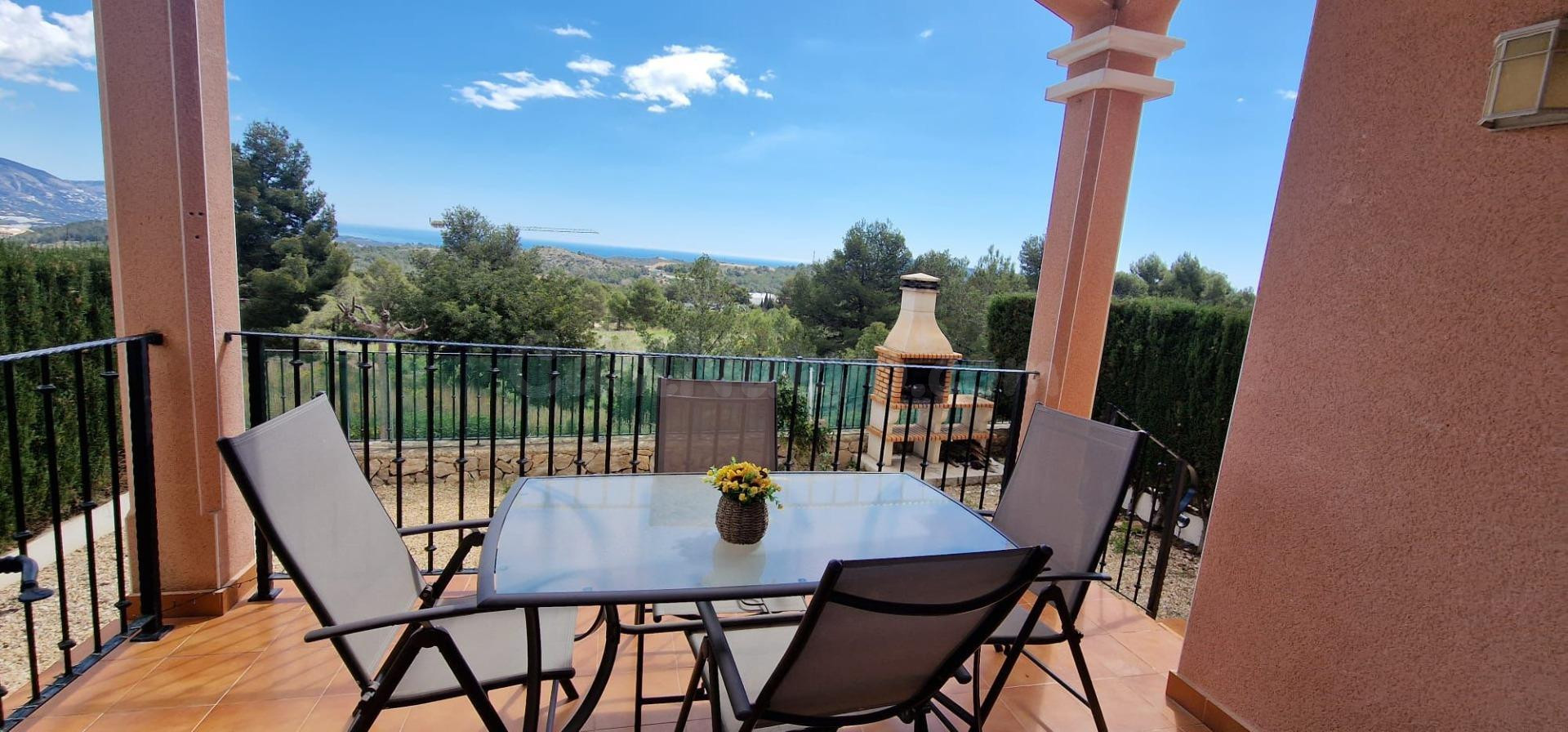 Preciosa vivienda con impresionantes vistas al mar y a la montaña León Dormido (cl)