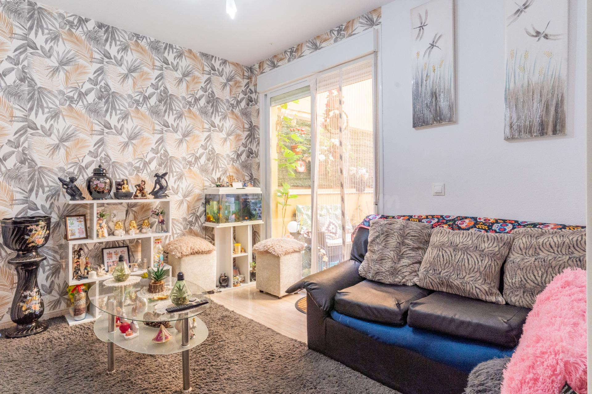 Piso en Venta en La Gangosa, Vicar - Oportunidad Única por €89,900