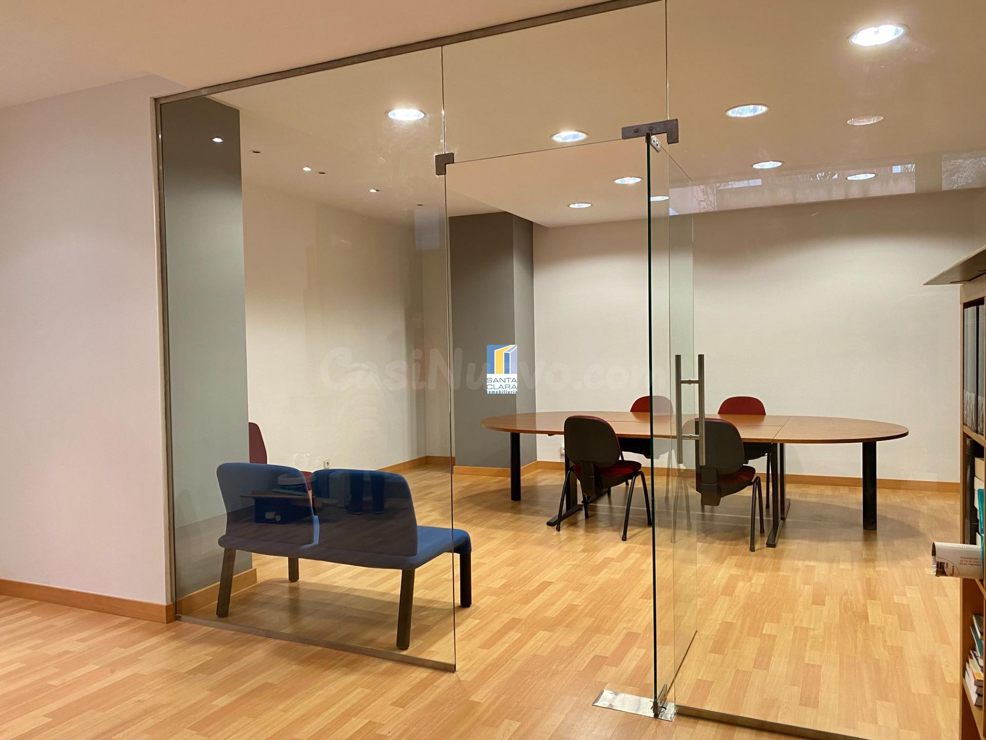 OFICINA/ LOCAL COMERCIAL EN ALQUILER CON DESPACHO Y BAÑO EN PLENO CENTRO DE ZAMORA