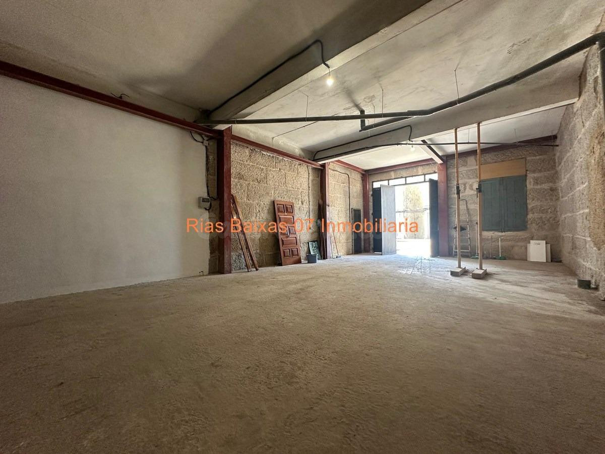 REF 7085 LOCAL COMERCIAL - ALMACEN DE 176 M2 EN RAMON NIETO (VIGO)
