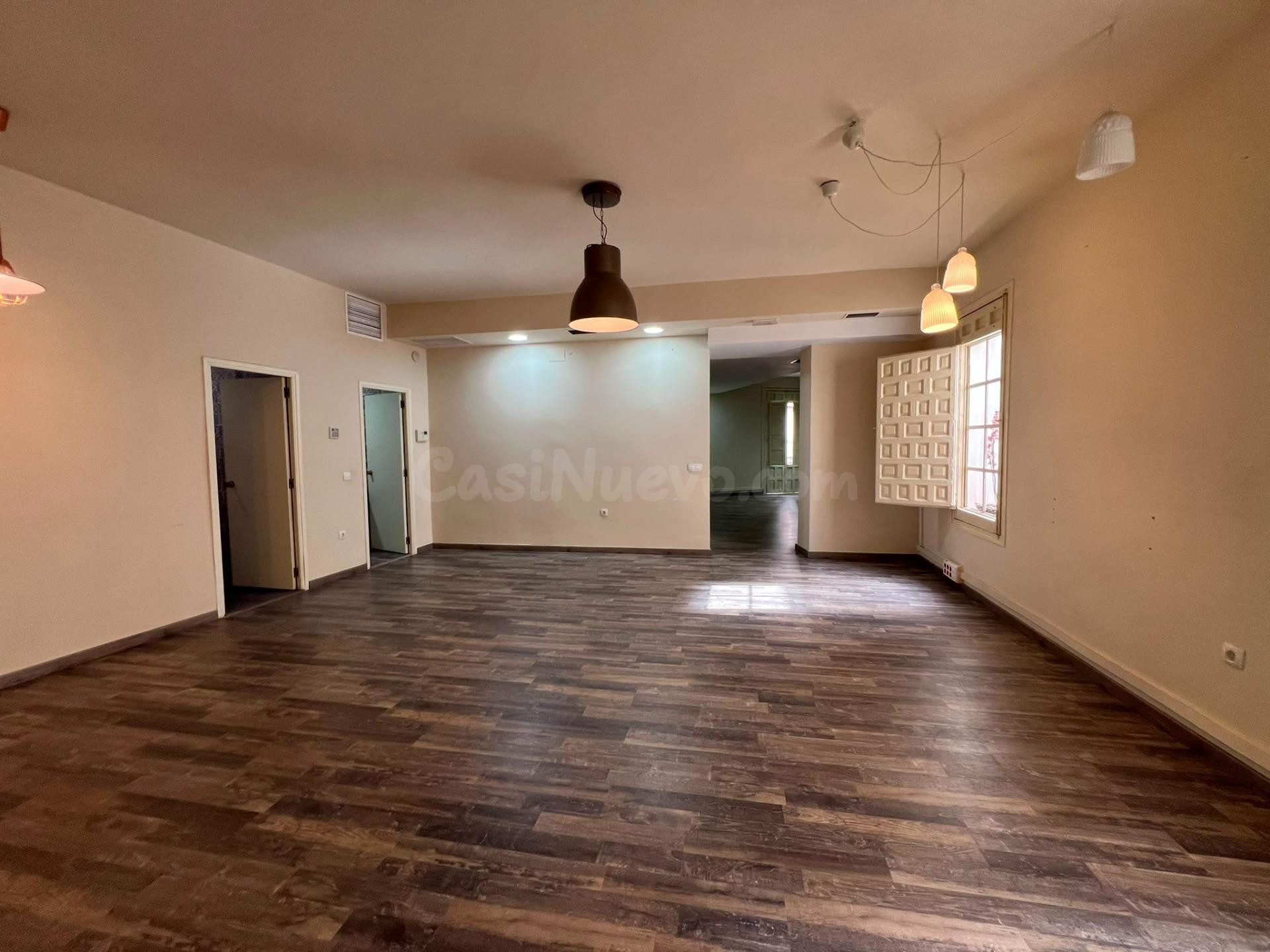 Moderna Oficina en el Centro de Elche - Ideal para Tu Negocio