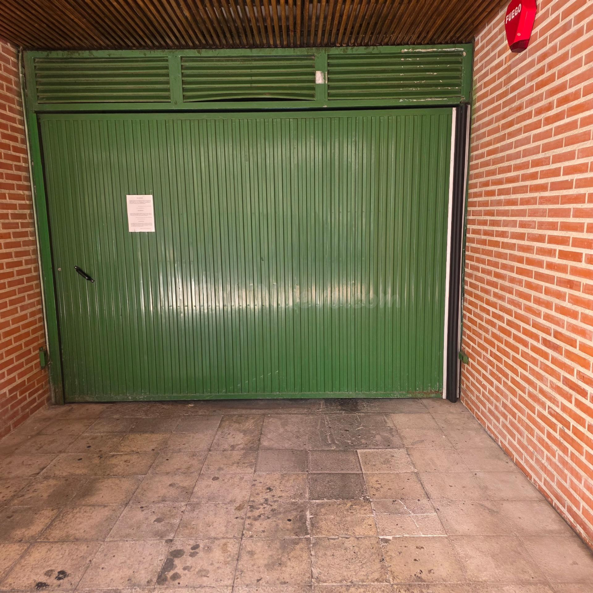 SE VENDE PLAZA DE GARAJE EN AVD. DE LAS HABANERAS!!!!! INMEJORABLE situación!!!