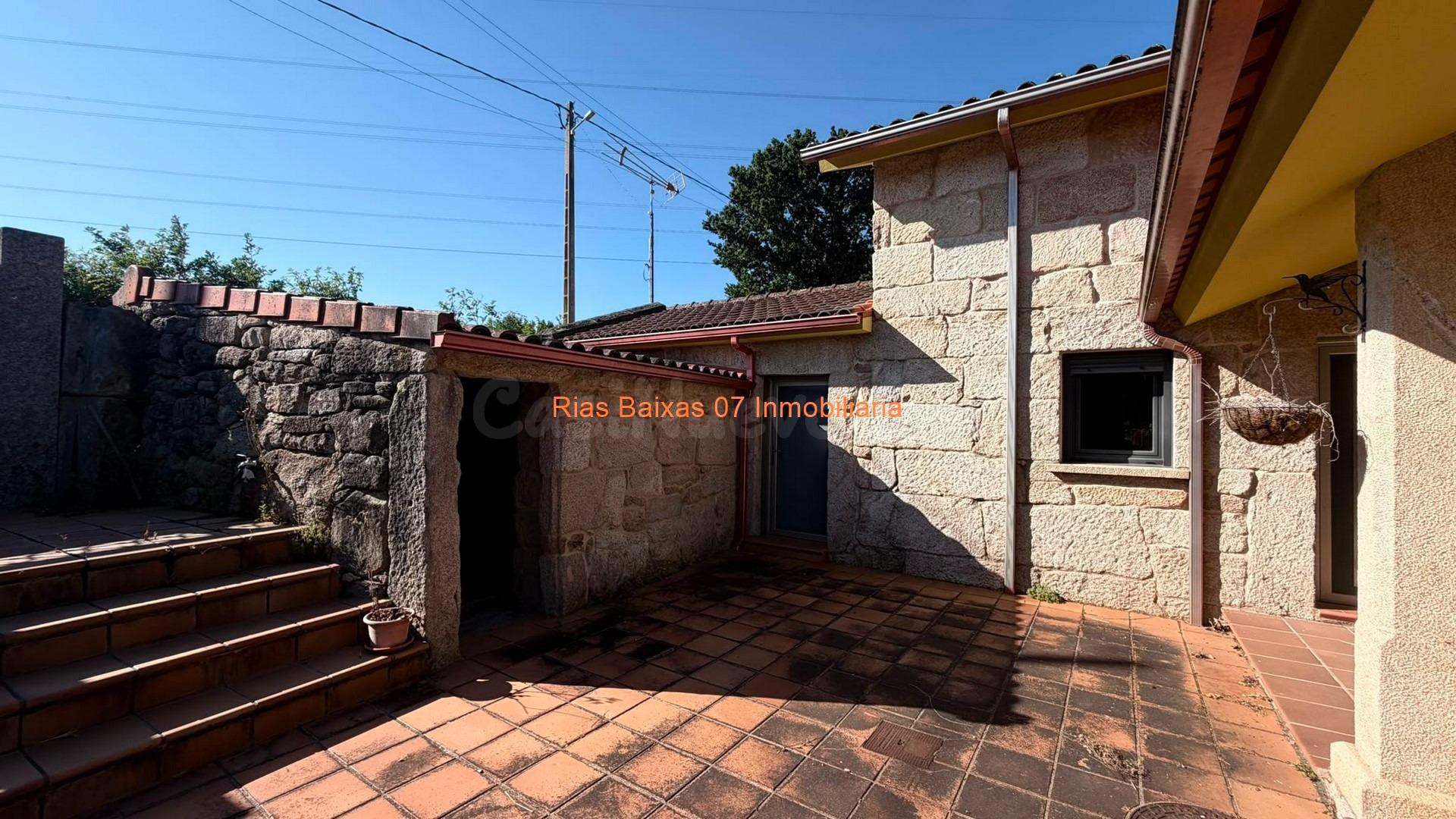 REF 4275 CASA DE PIEDRA 4 DORM. CON GRAN TERRENO DE 6900m2 C - foto 3