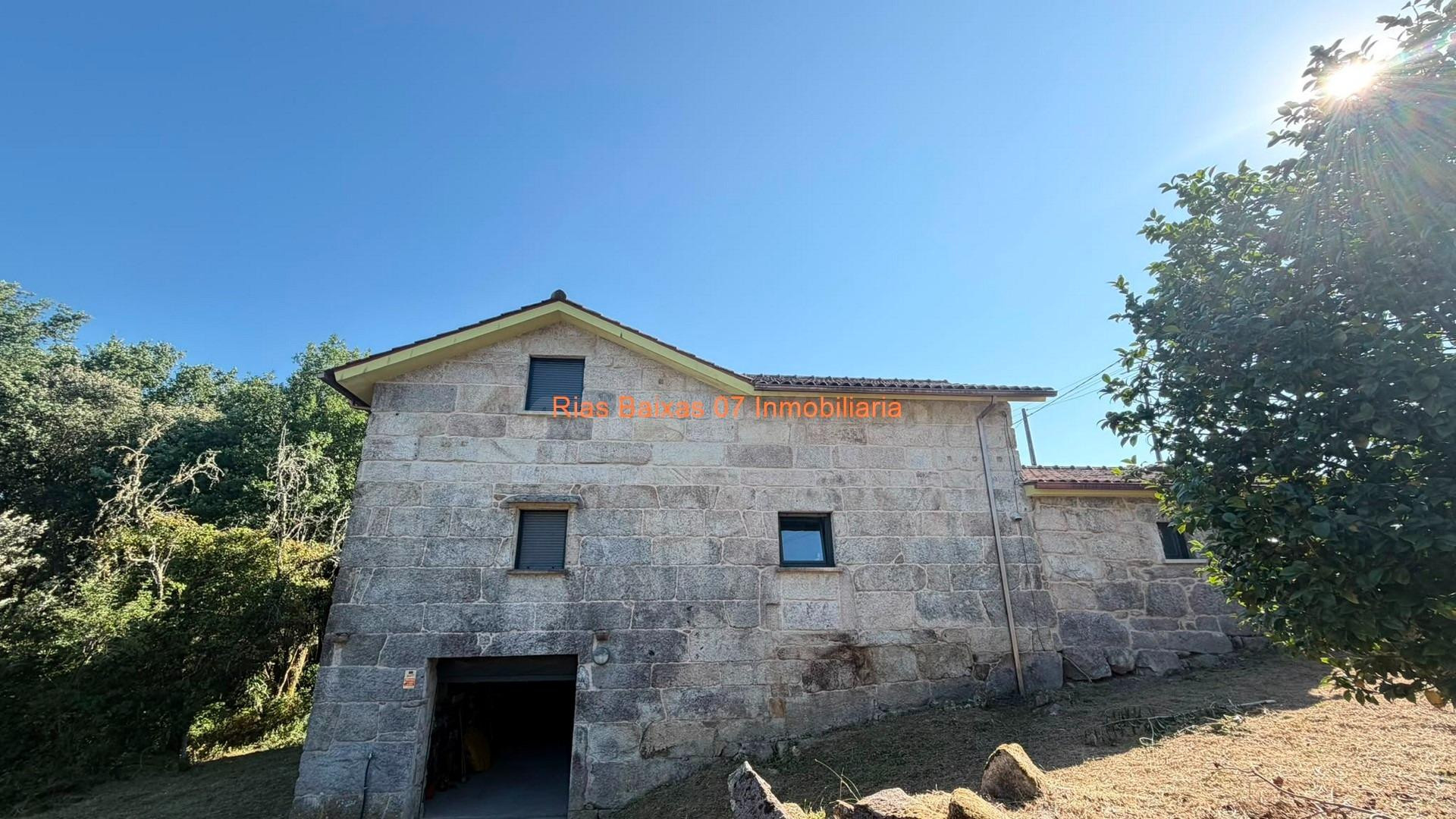 REF 4275 CASA DE PIEDRA 4 DORM. CON GRAN TERRENO DE 6900m2 C - foto 4
