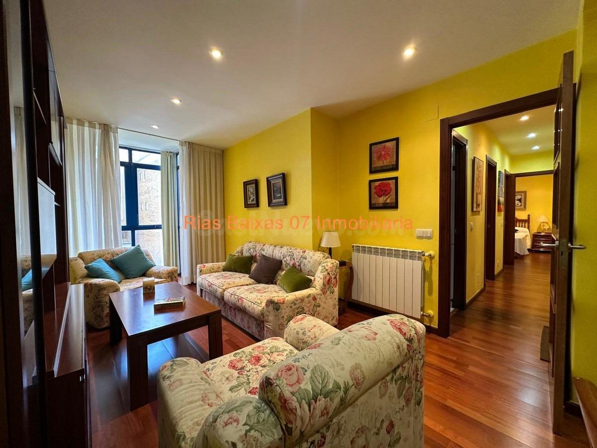 REF 7107 PISO REFORMADO DE 3 DORM. CON ASCENSOR Y GARAJE EN ZONA  GREGORIO ESPINO (VIGO)
