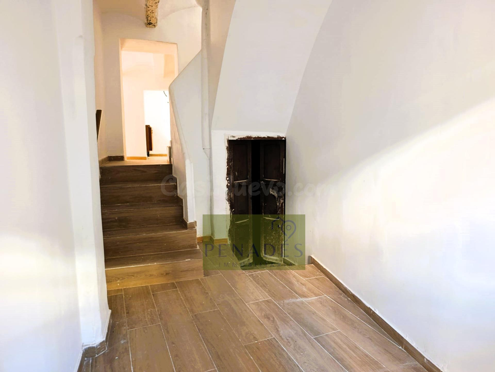 Amplia Casa en zona Calle Mayor, Ontinyent - Oportunidad Única por €110,000