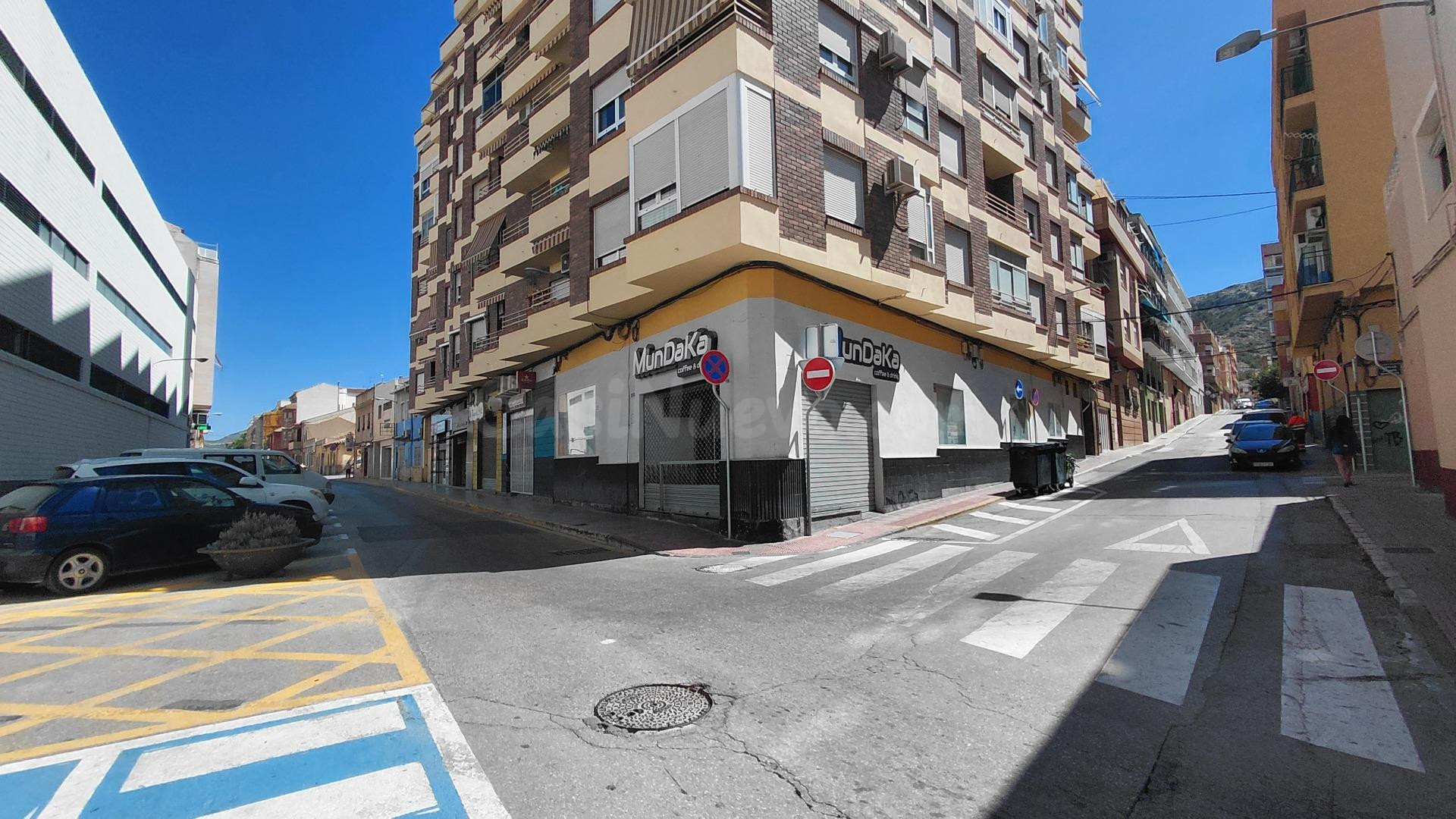 LOCAL COMERCIAL EN ESQUINA DE 228 m2 CON MÚLTIPLES POSIBILIDADES DE NEGOCIO E INVERSIÓN