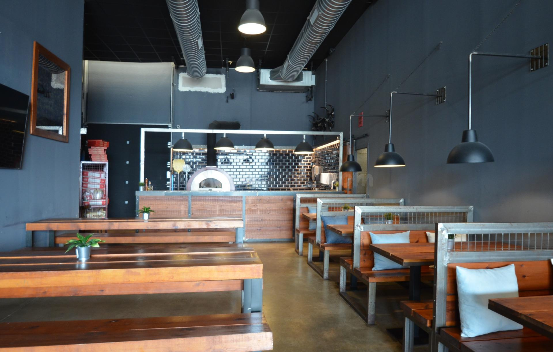 OPORTUNIDAD ÚNICA DE INVERSIÓN: GRAN BAR RESTAURANTE A PLENO RENDIMIENTO EN VILANOVA Y LA GELTRÚ