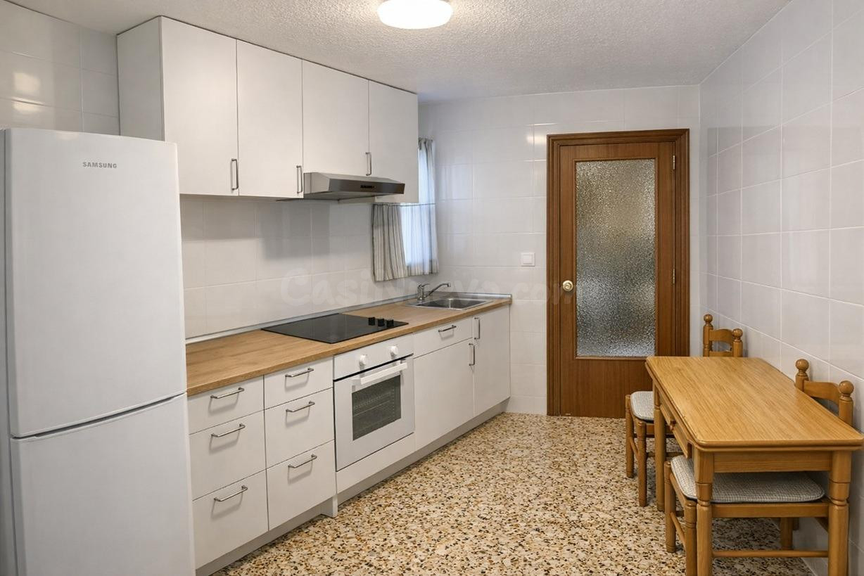 OPORTUNIDAD ALTABIX: 130 m2 con Garaje | Alta Rentabilidad y Potencial de Mejora