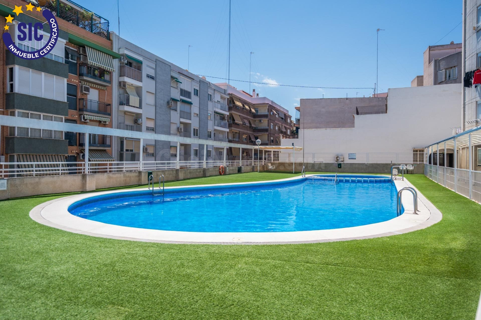 VIVIENDA DE CALIDAD  EN RESIDENCIAL EXCLUSIVO JUNTO AL MEDITERRANEO