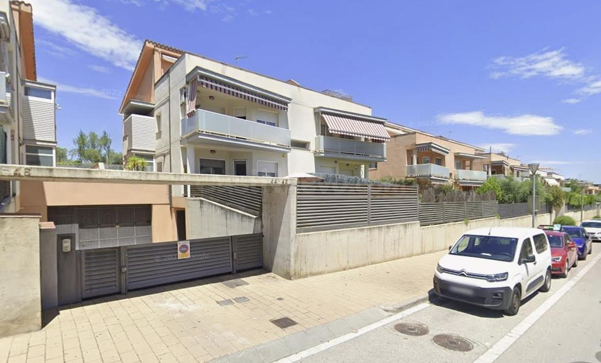 Planta baja con jardín en Sant Sadurní d'Anoia, sin posesión.