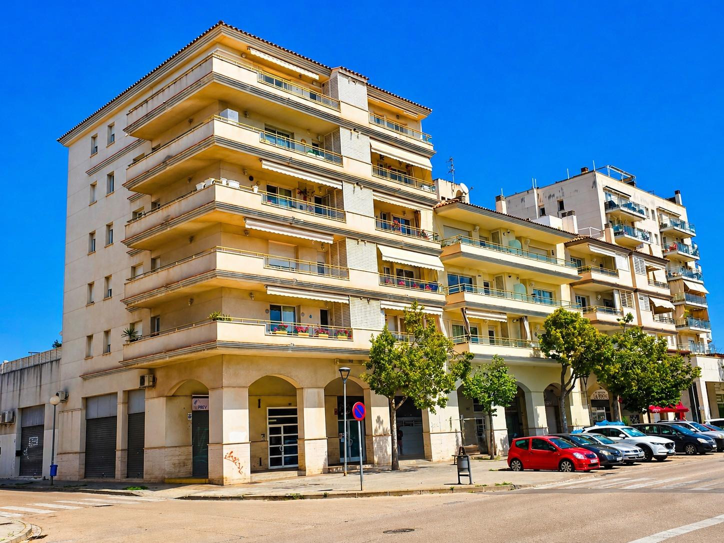 TU ÁTICO CON VISTAS + PLAZA DE PARKING EN EL MISMO EDIFICIO Y EN UNA DE LAS MEJORES ubicaciones DE  VILANOVA I LA GELTRÚ