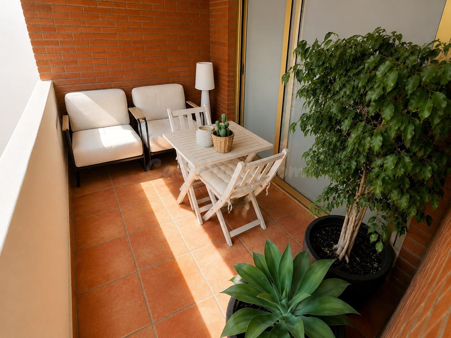 Espléndido Piso Reformado en Esplugues, ¡Tu Nuevo Hogar te Espera!