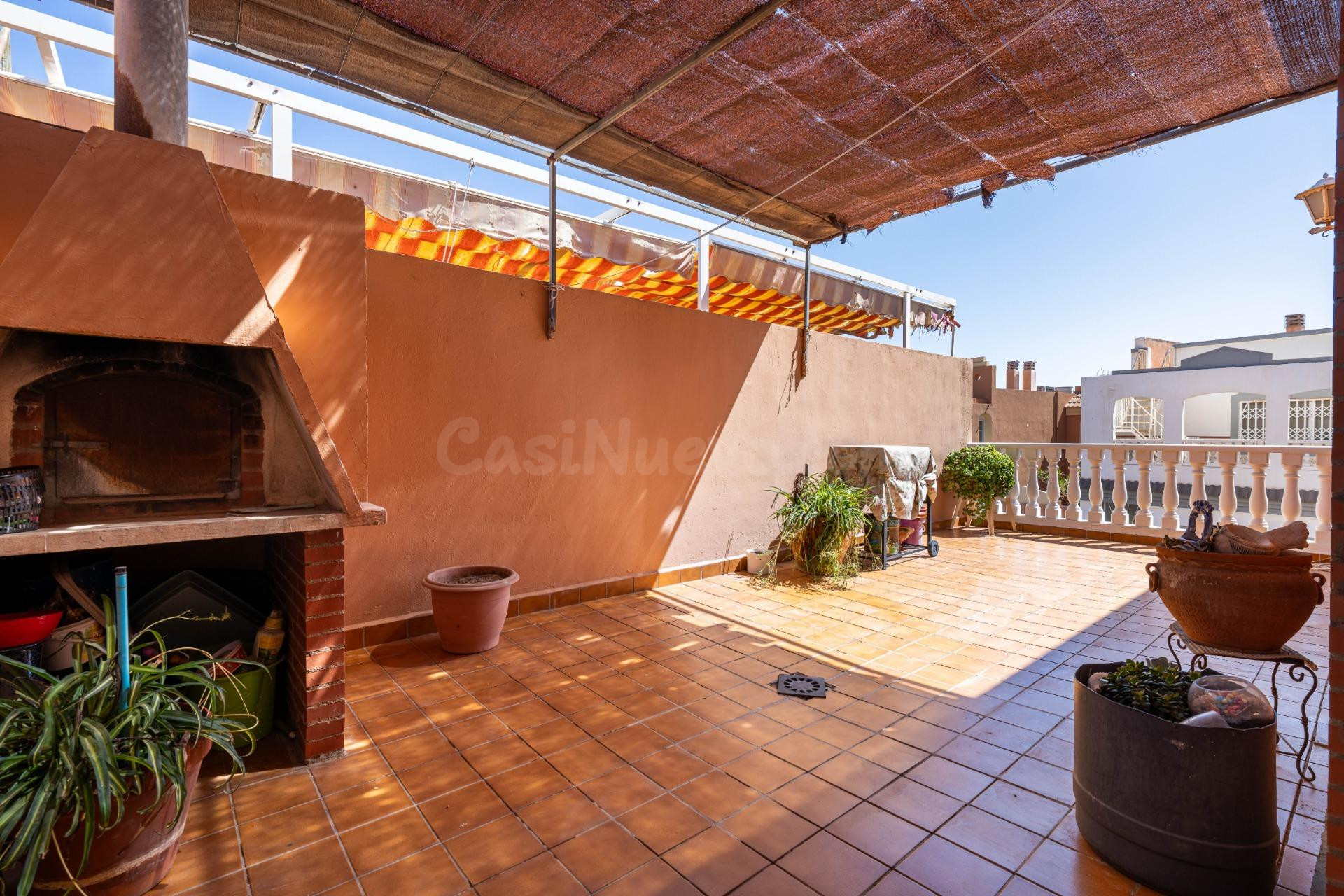 LOMA CABRERA (ALMERÍA) | CASA INDEPENDIENTE EN ESQUINA CON LOCAL/GARAJE | 4 DORMITORIOS | 3 BAÑOS | PATIO | TERRAZA