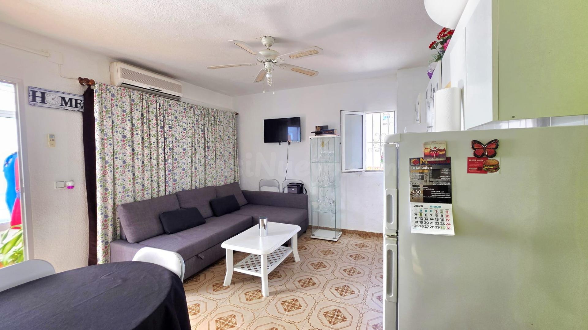 Bungalow de Esquina con Terraza Acristalada e Ingresos Garantizados – Nueva Torrevieja