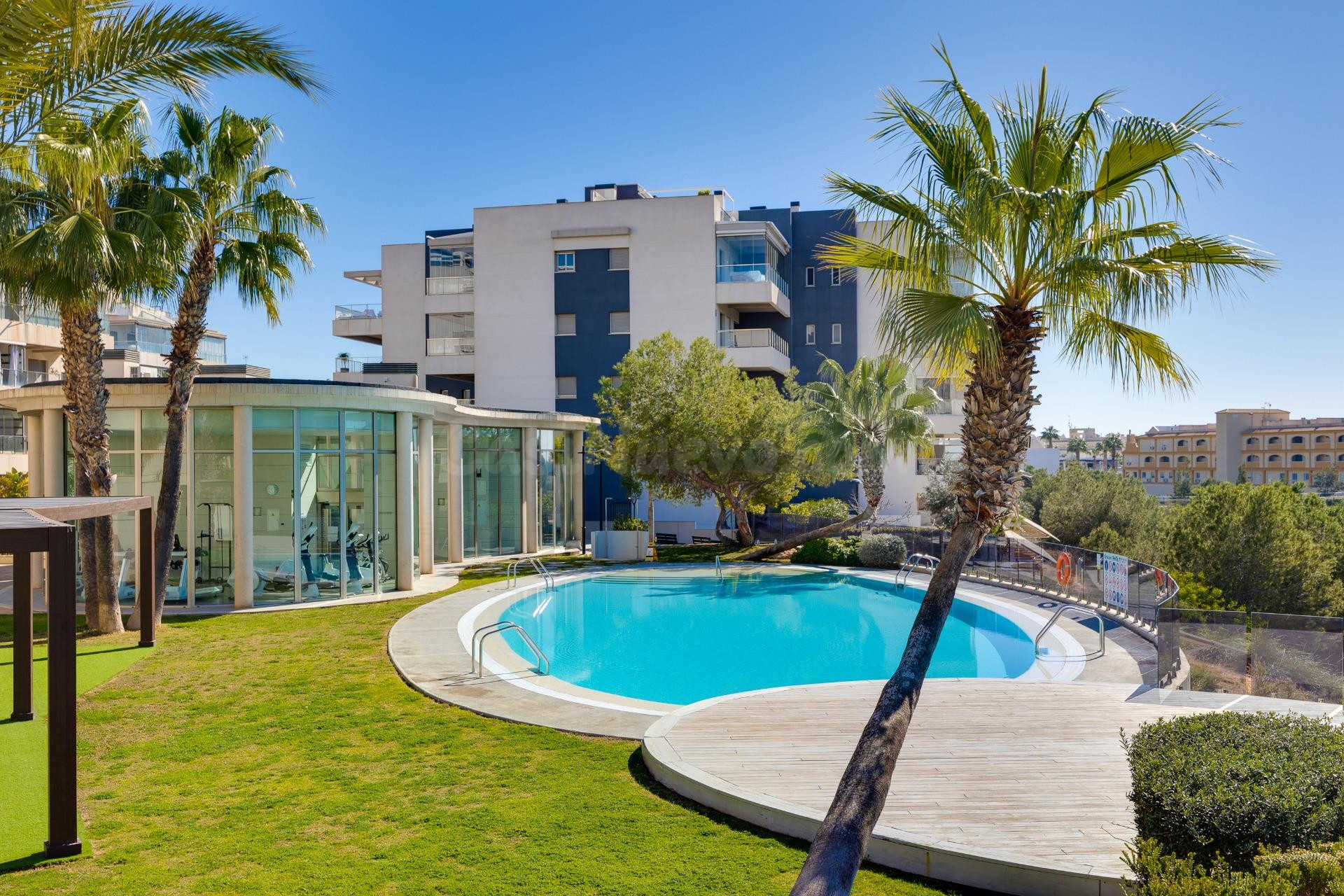 Apartamento con gran terraza y licencia turística en Villamartín