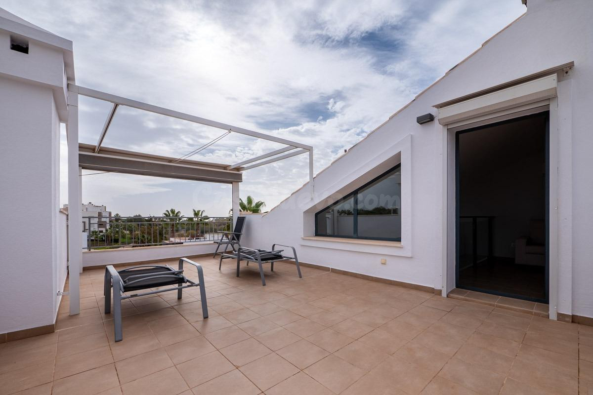 Atico 2 hab, solarium y altillo!