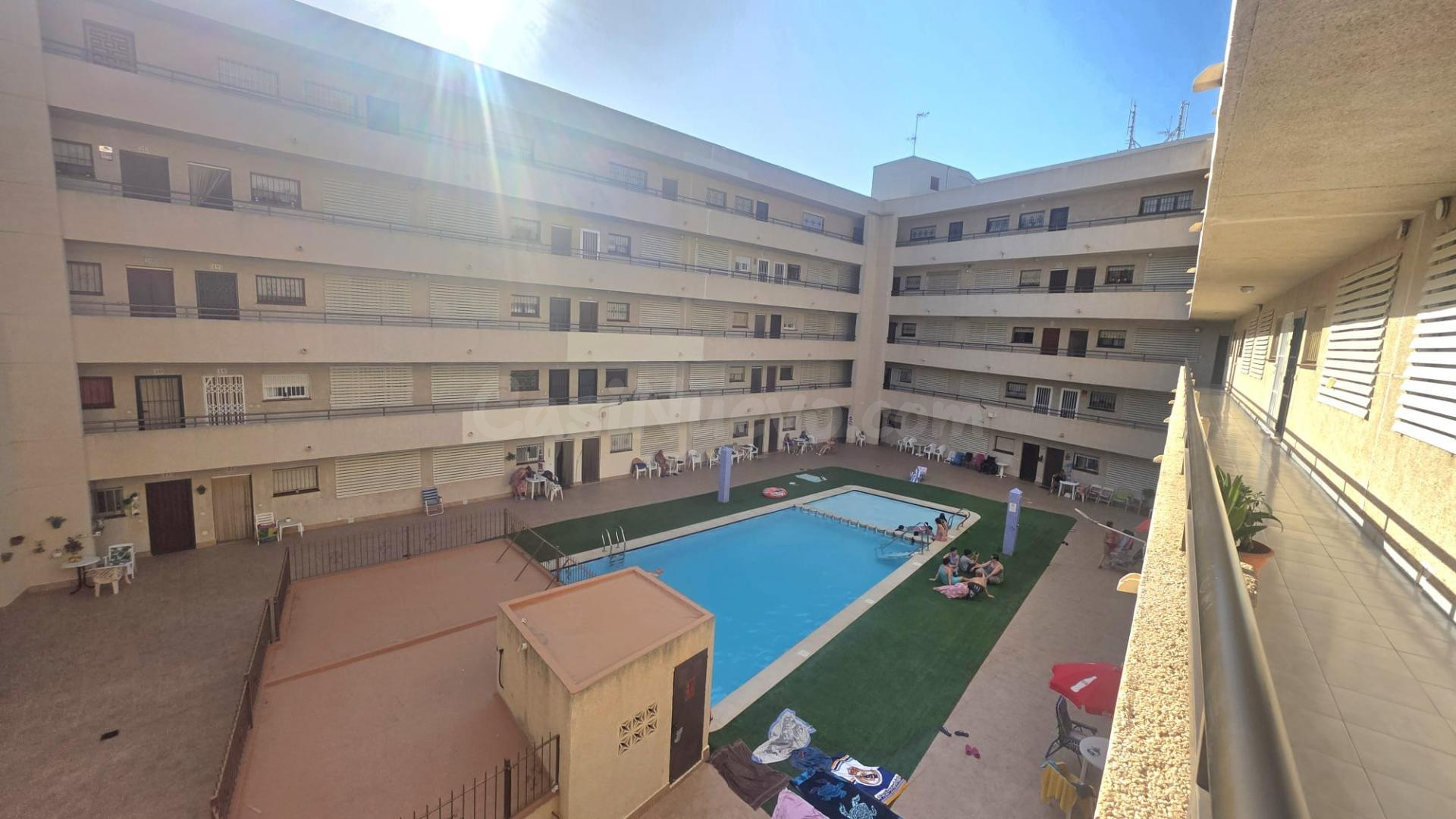 Piso 100% Exterior con Piscina a 400m de la Playa del Cura, Torrevieja
