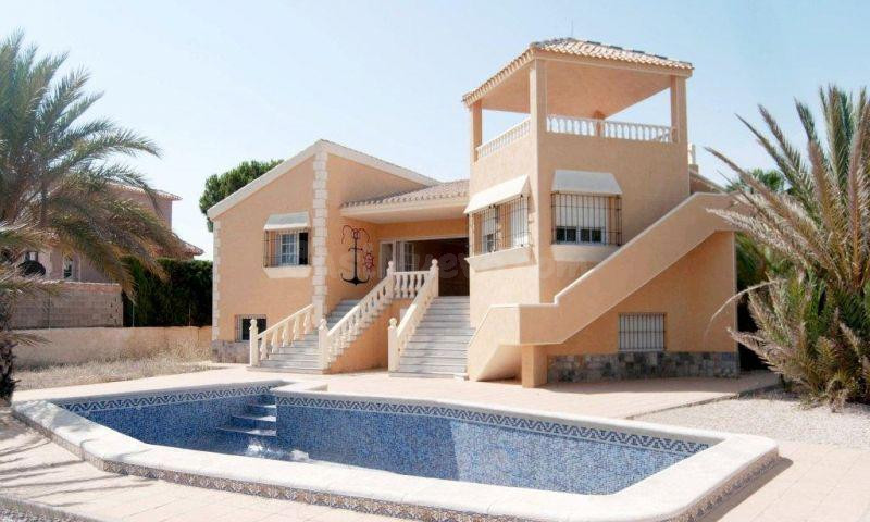 Villa 3 habitaciones 465m² en venta - VENECIOLA