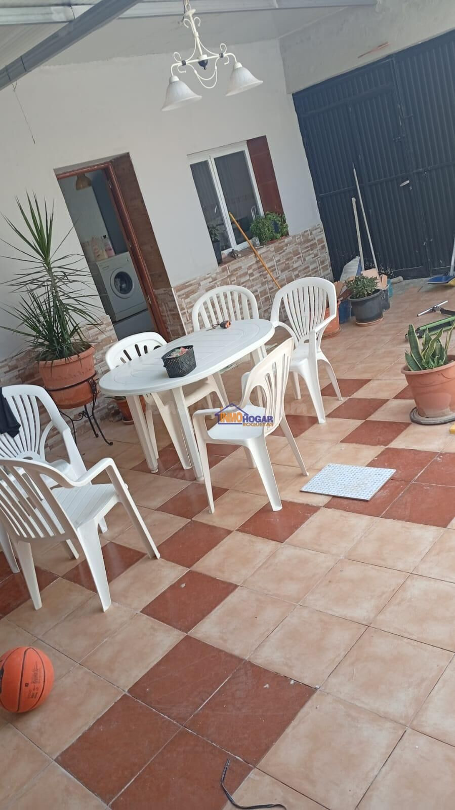 Amplia Casa en El Ejido - Santo Domingo a un Precio Atractivo
