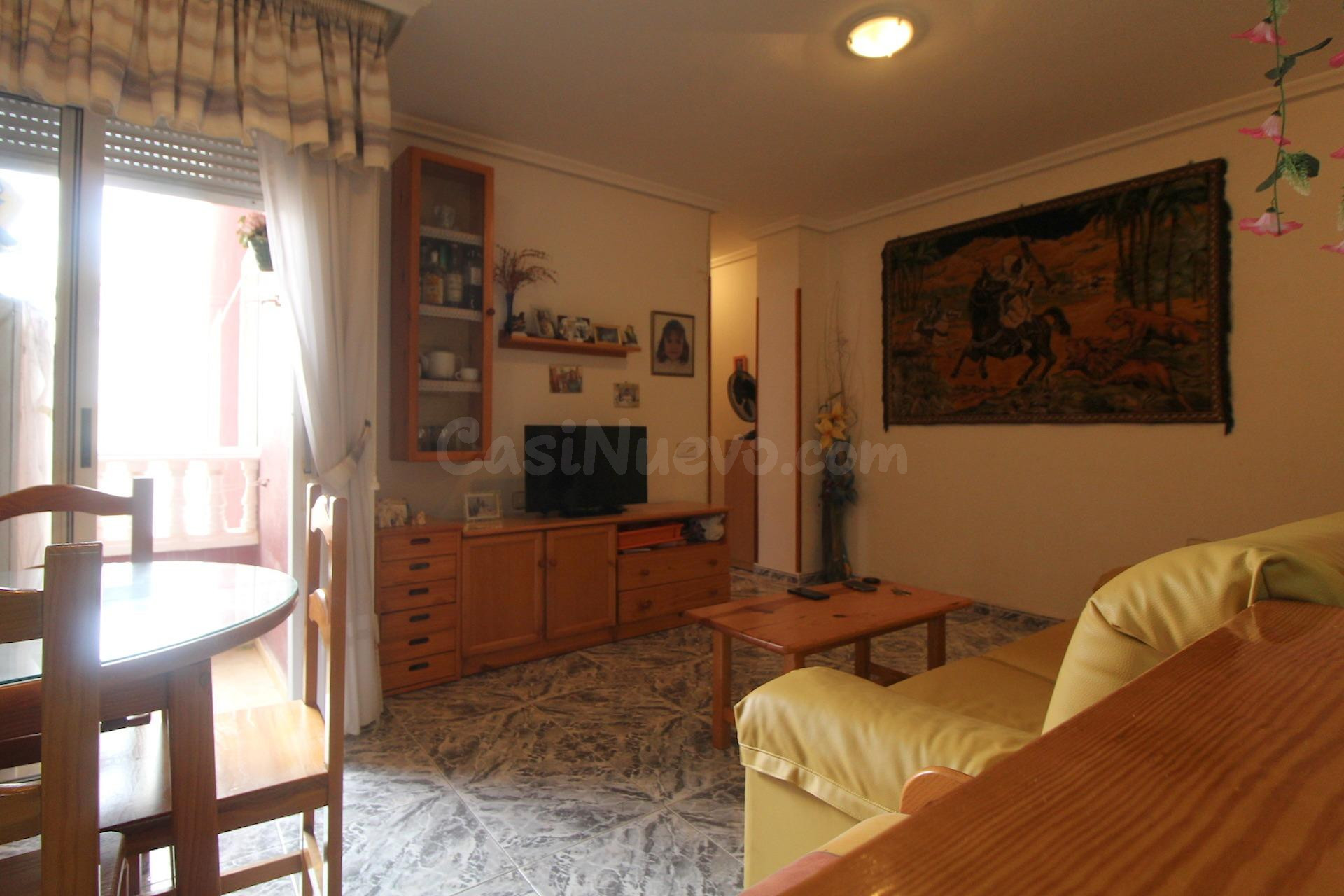 Apartamento de dos dormitorios en la zona de avenida de las Habaneras de Torrevieja