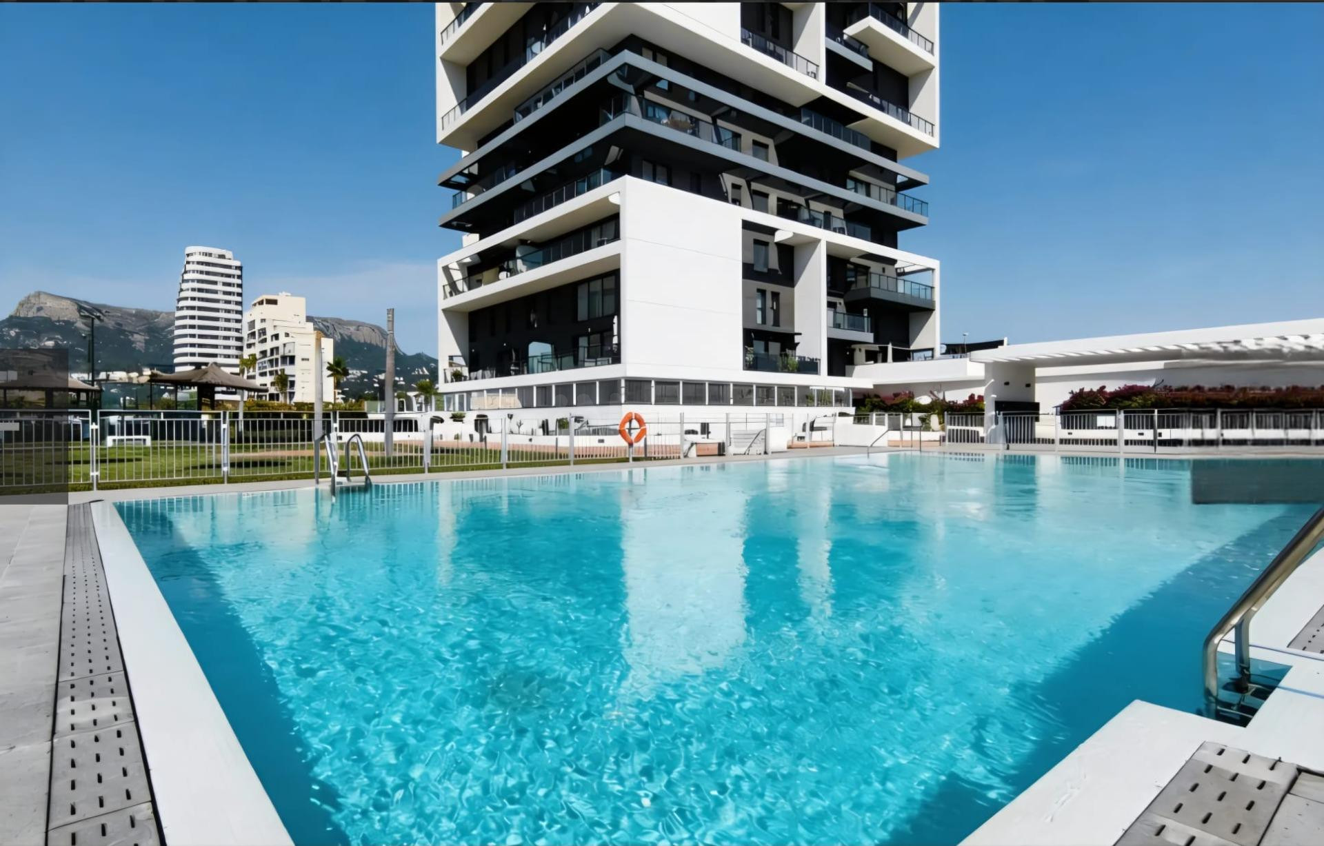 PISO EN VENTA EN CALPE – 3 DORMITORIOS, 2 BAÑOS, TERRAZA DE 17 m2 Y VISTAS AL MAR Y AL PEÑÓN DE IFACH
