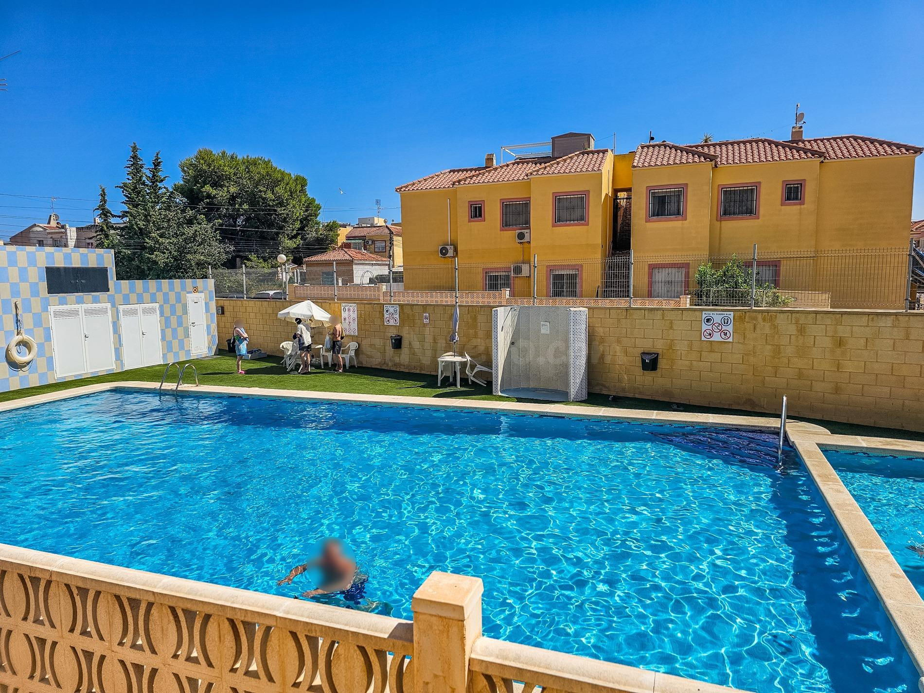 Bungalow Planta Alta con solárium privado y piscina comunitaria