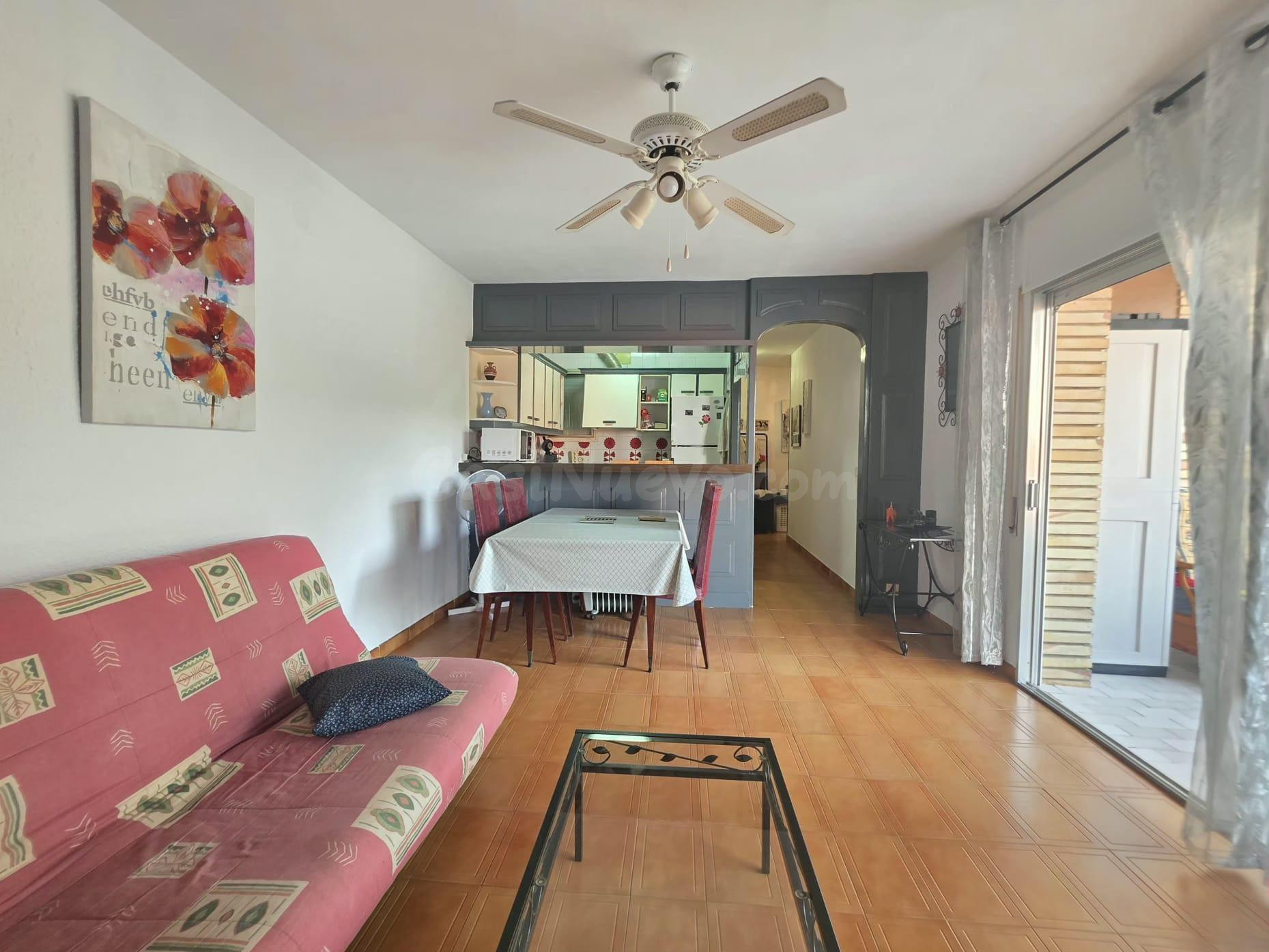 PISO DE 2 habitaciones CON PARKING Y PISCINA A 30M DE LA PLAYA
