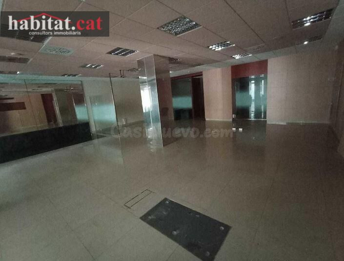 ¡¡  LOCAL COMERCIAL EN VILANOVA I LA GELTRÚ - ZONA BAIX A MAR !!