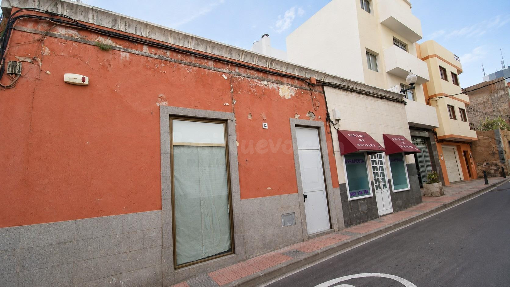 ️ PEQUEÑO EDIFICIO COMERCIAL CON GRAN POTENCIAL EN EL CENTRO DE TELDE