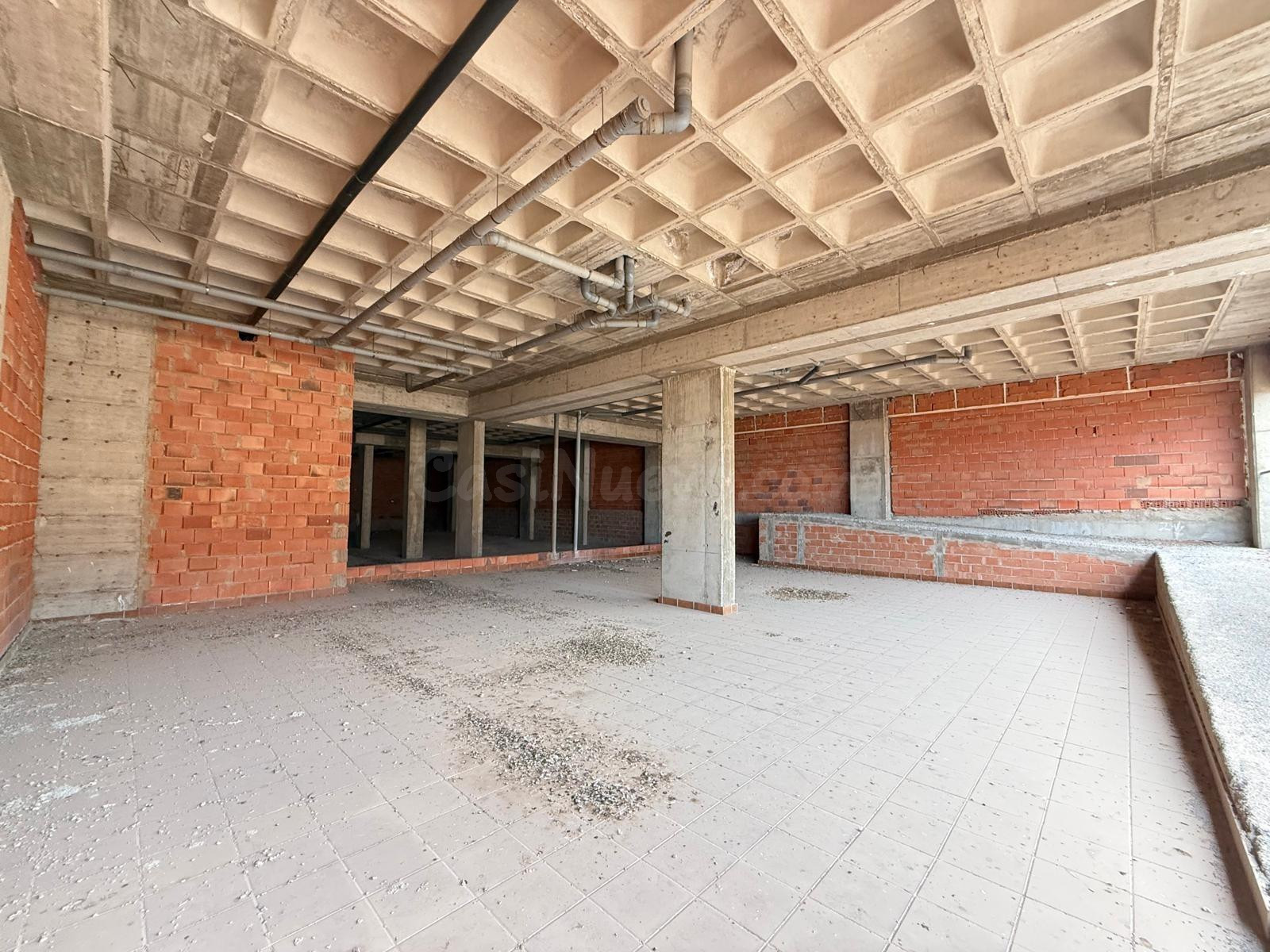 Local comercial alquiler Aguadulce 550m2 ideal negocio