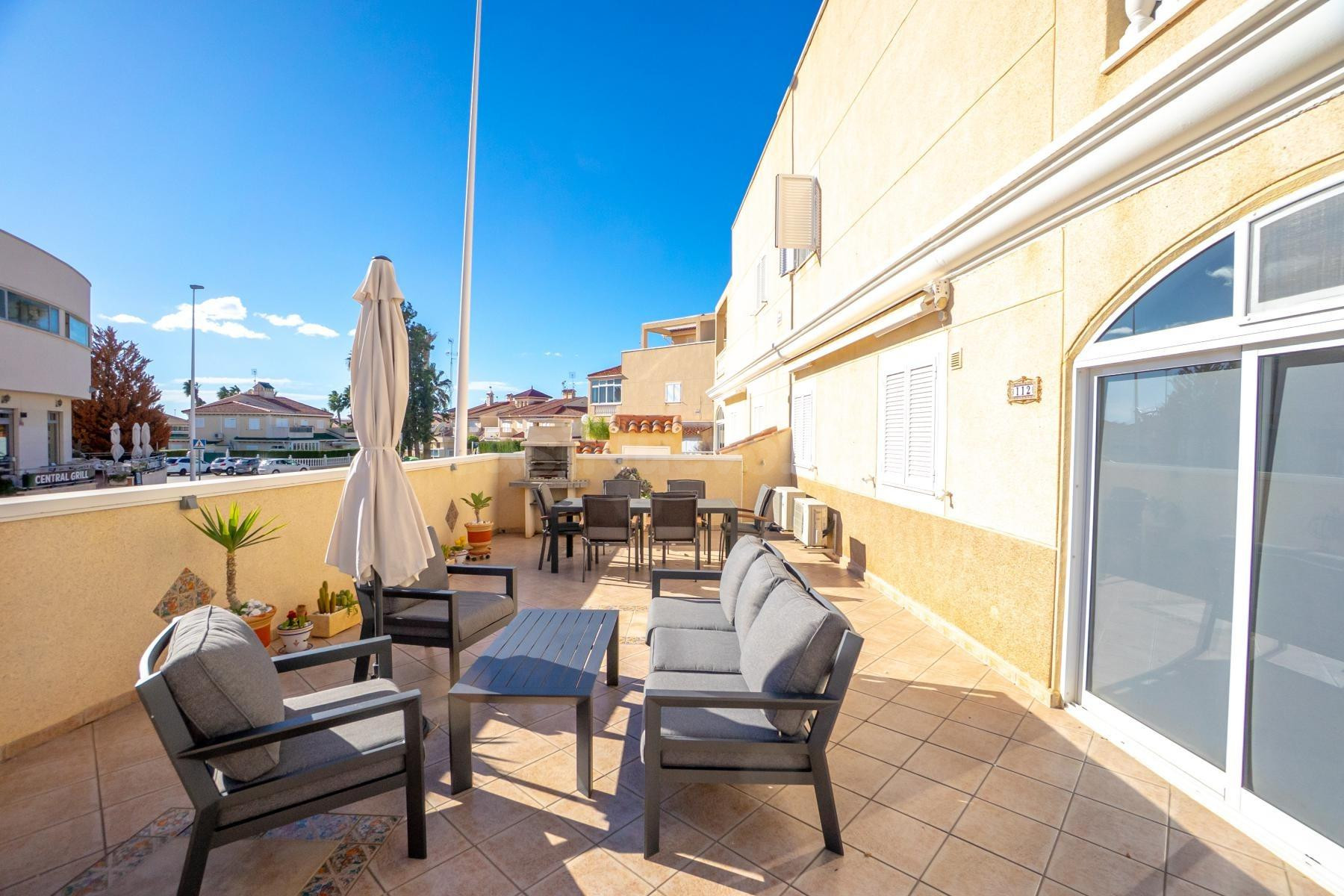 Zeniamar V. Acogedor Adosado tipo Quad, 3 habitaciones, terraza en la azotea, garaje con trastero