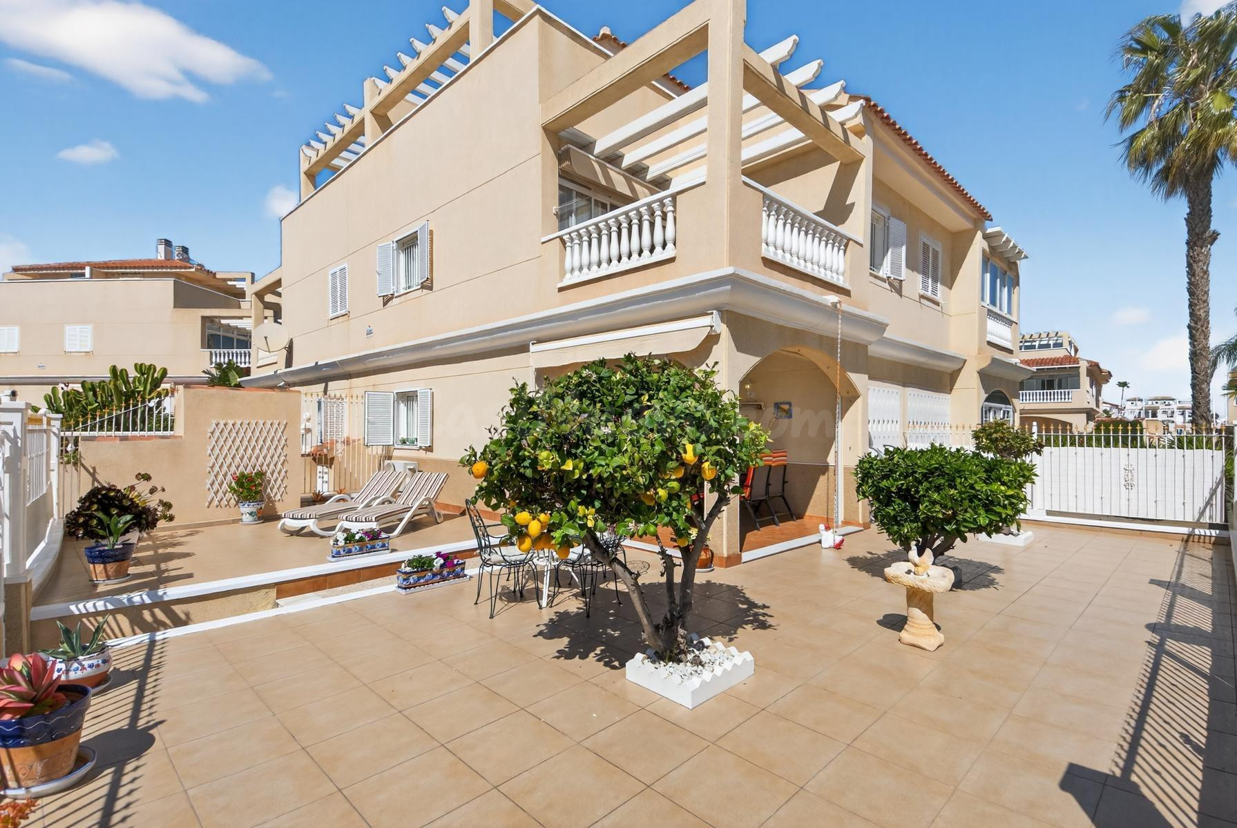 Zeniamar V, Adosado tipo Quad con Solárium, Jardín, Garaje y Trastero incluidos en el precio