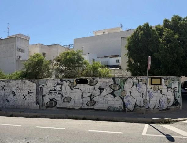 SOLAR URBANO CON GRANDES POSIBILIDADES - OPORTUNIDAD DE INVERSIÓN EN TORREVIEJA