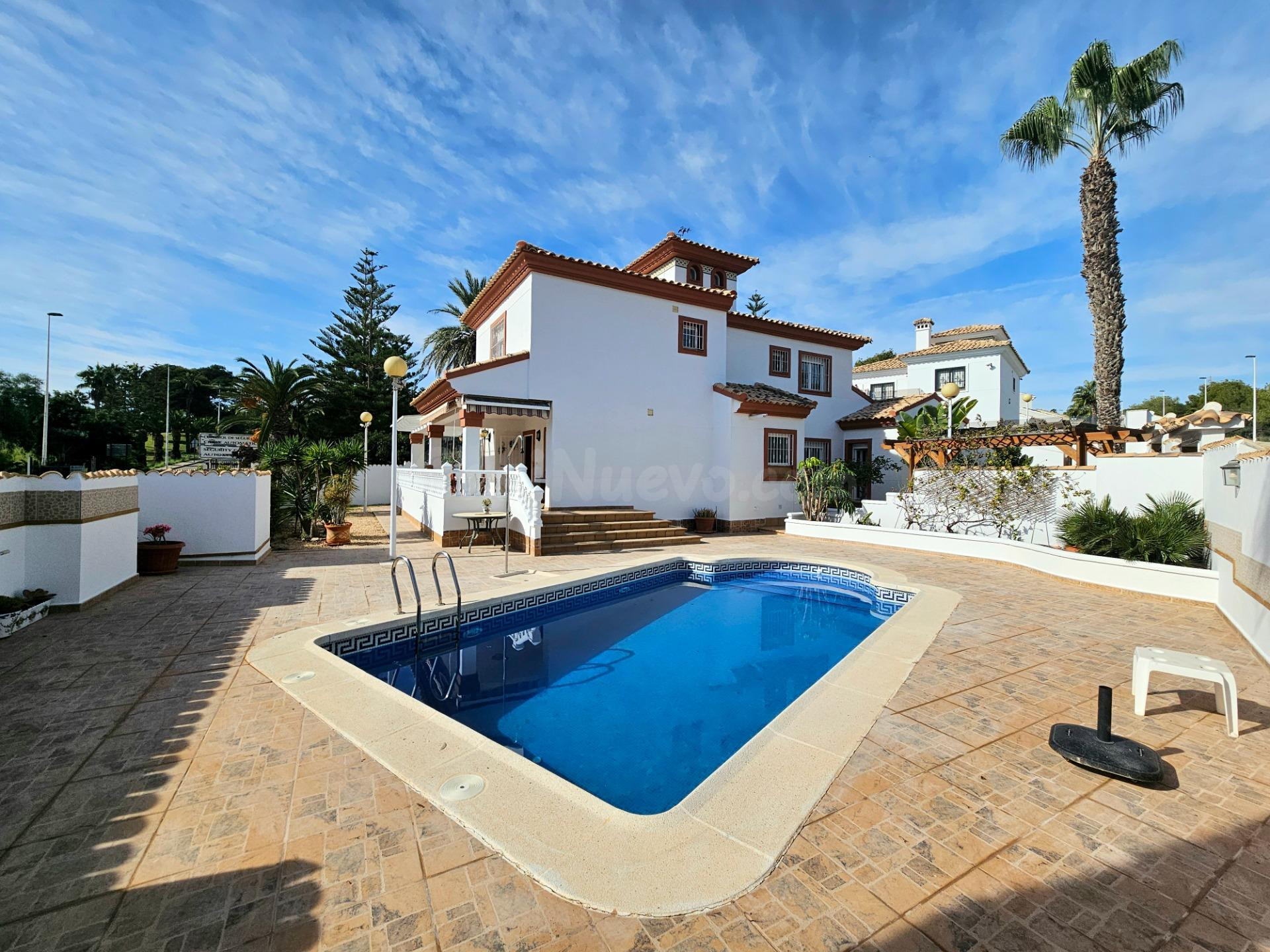 MARAVILLOSA VILLA CON PISCINA PROPIA, IDEAL PARA FAMILIAS, UN LUJO A SU ALCANCE