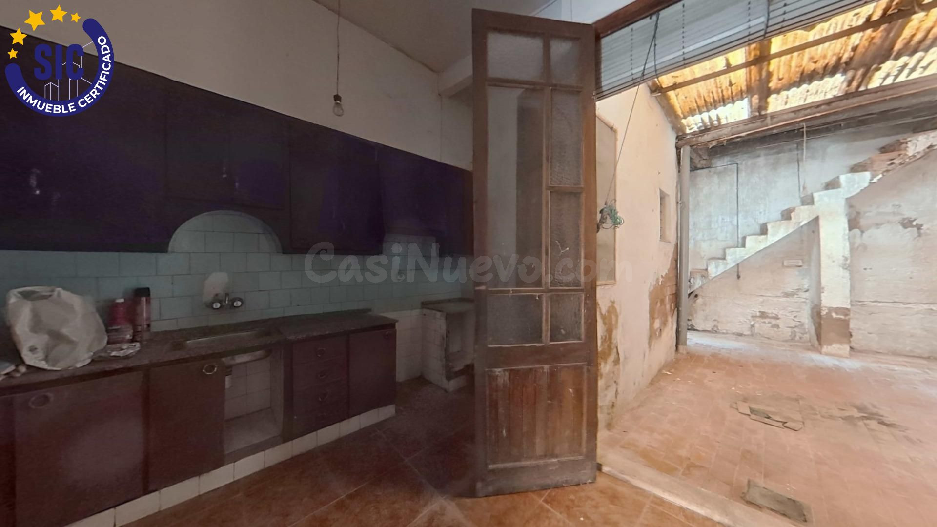 Oportunidad Única: Inmueble con Infinitas Posibilidades en Beniarjó