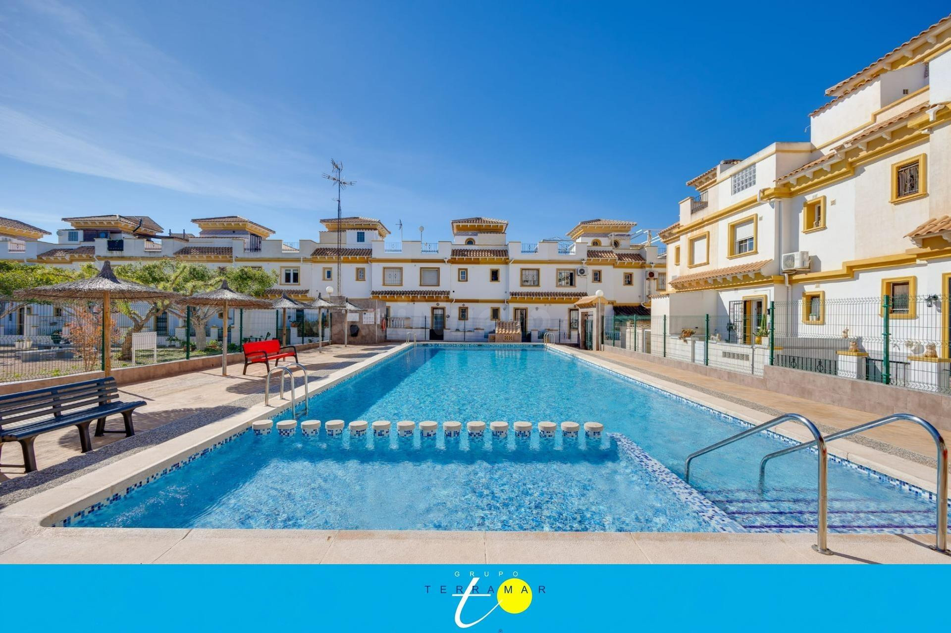 MAGNIFICO ADOSADO CON PISCINA COMUNITARIA IDEAL PARA FAMILIAS O SI LO DESEA COMO VACACIONAL