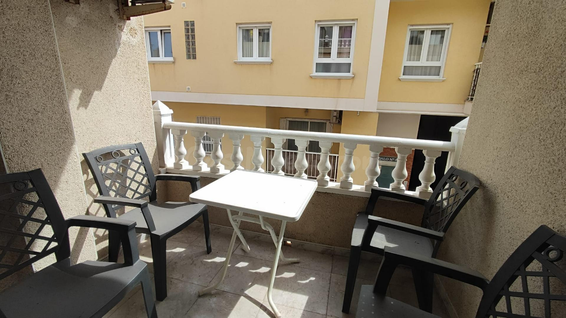 APARTAMENTO DE 2 DORMITORIOS 1 BAÑO EN TORREVIEJA (PLAYA DEL LOS LOCOS)