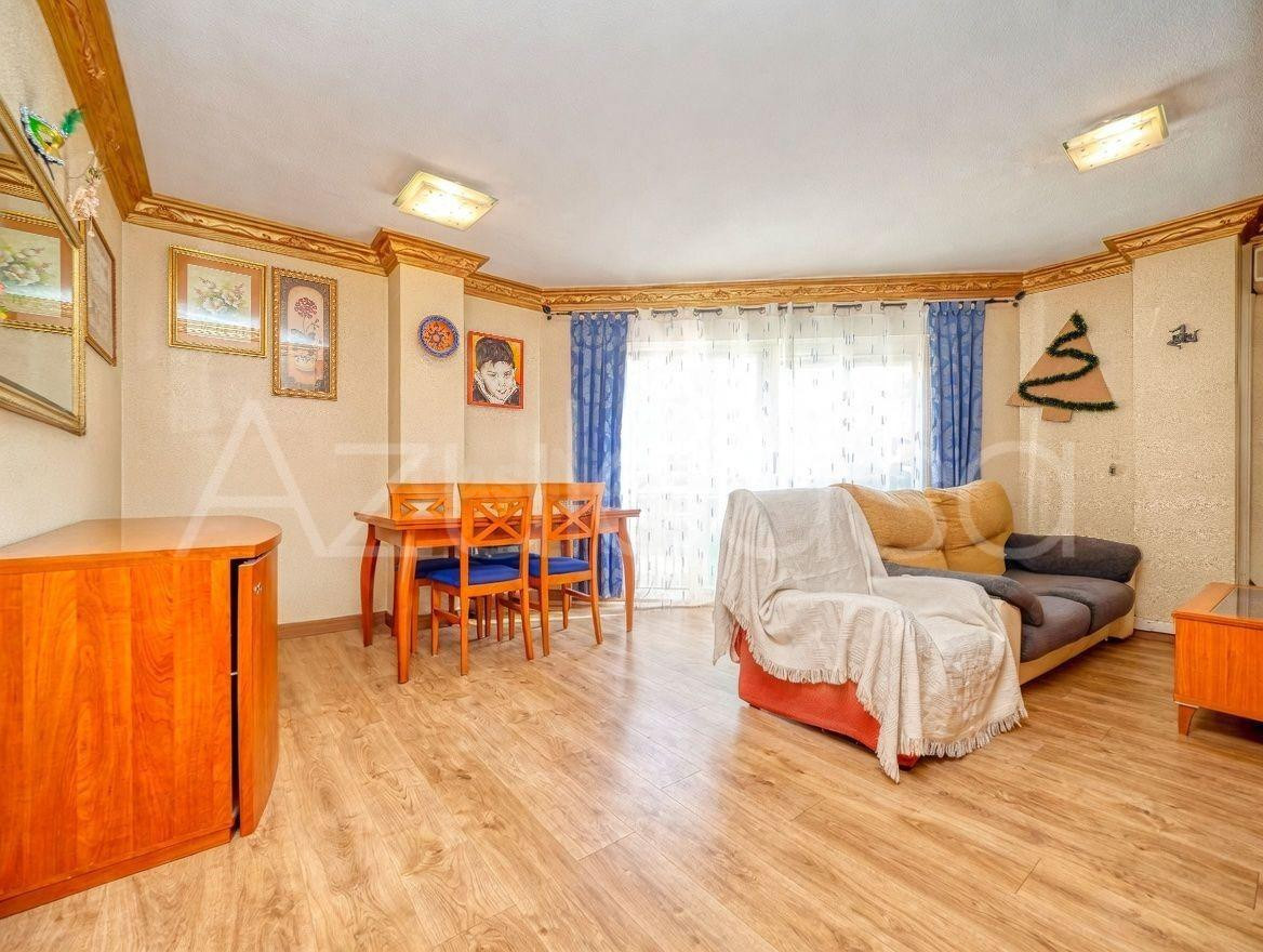 Estupendo piso en venta de 4 dormitorios y 2 baños con garaje y trastero incluido en San Blas