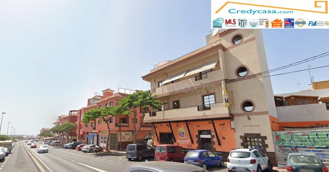 Guarchacho. Piso 2 habitaciones, 1 baños, cocina abierta equipada con balcon.