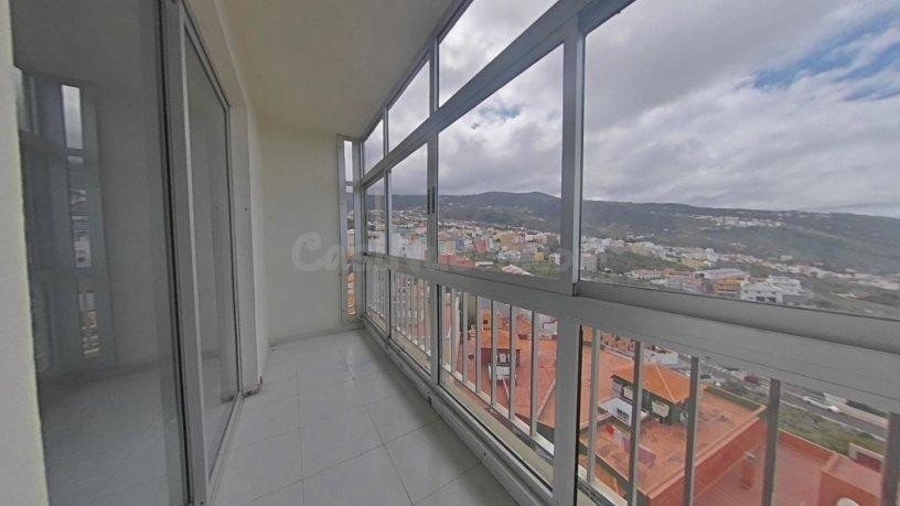 Icod de Los Vinos: se vende piso luminoso de 3 habitaciones y con vistas . Admite 100% financiacion segun perfil